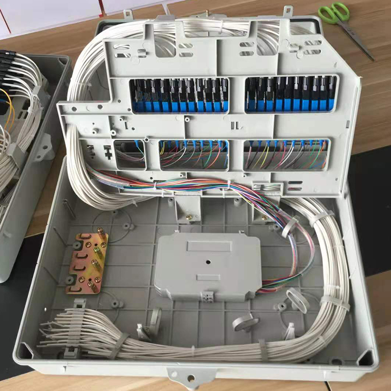 FTTH BOX 16 core outdoor 16 poorten glasvezelverdeelkast met 1x16 plc splitter aansluitdoos voor wandmontage en paalmontage