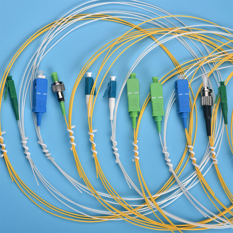 Glasvezel pigtail sc upc sc-upc patch cord pigtail 12 core sc/upc met goede kwaliteit en goede prijs